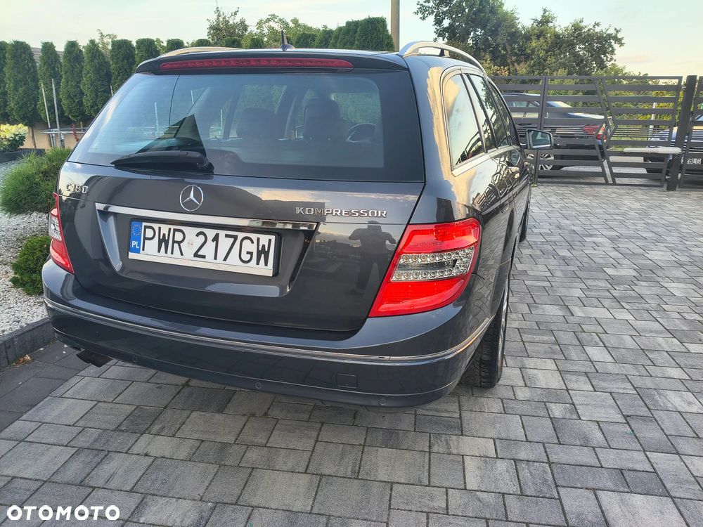 Mercedes-Benz Klasa C 180 Kompressor BlueEFFICIENCY Avantgarde - 30