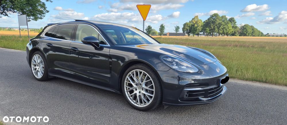 Porsche Panamera 4 E-Hybrid - 6