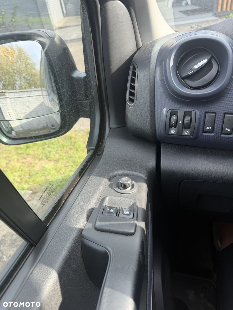 Opel Vivaro - 9