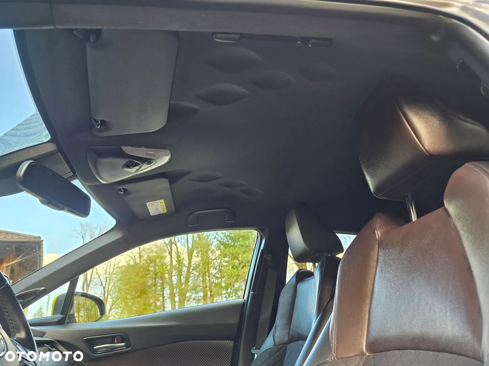 Toyota C-HR 1.8 Hybrid Neon Lime powered by JBL - 31