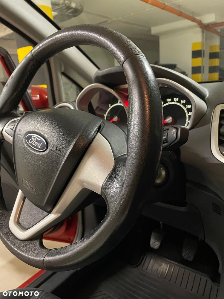 Ford Fiesta 2009 photo 2