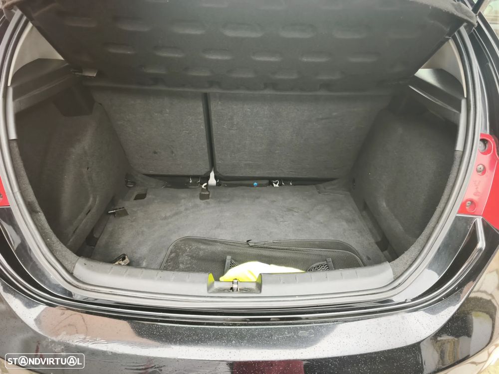 SEAT Leon 2.0 TDI DPF FR - 29