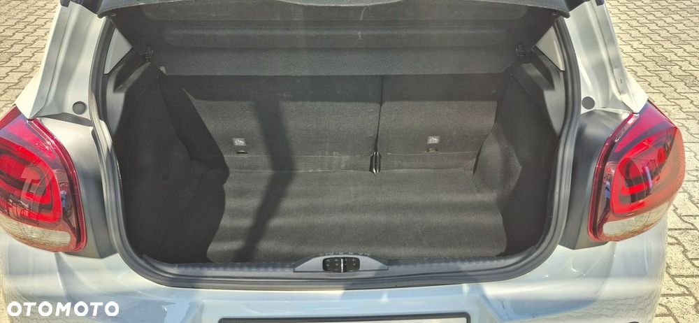 Citroën C3 1.2 PureTech Shine EAT6 - 32