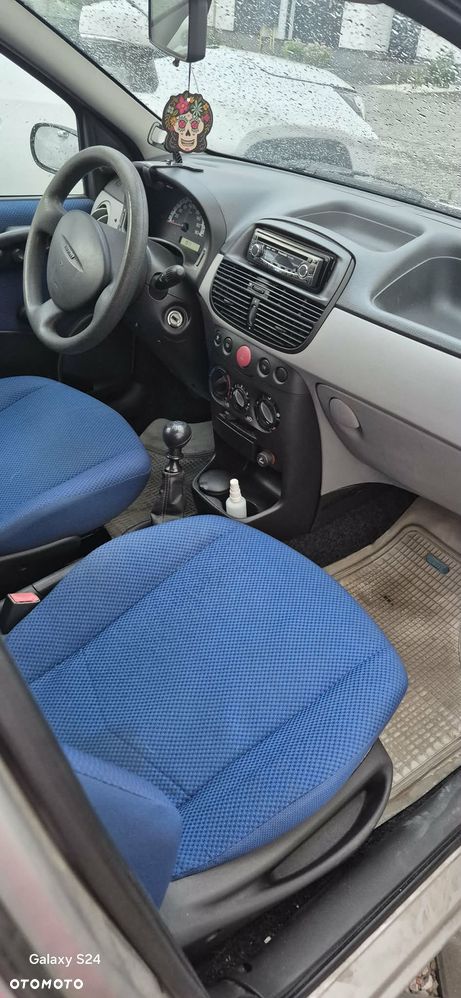 Fiat Punto 1.2 8V - 5