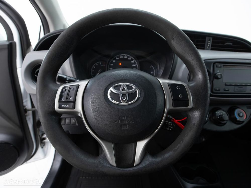 Toyota Yaris bizz 1.4 D-4D AC c/IVA - 13