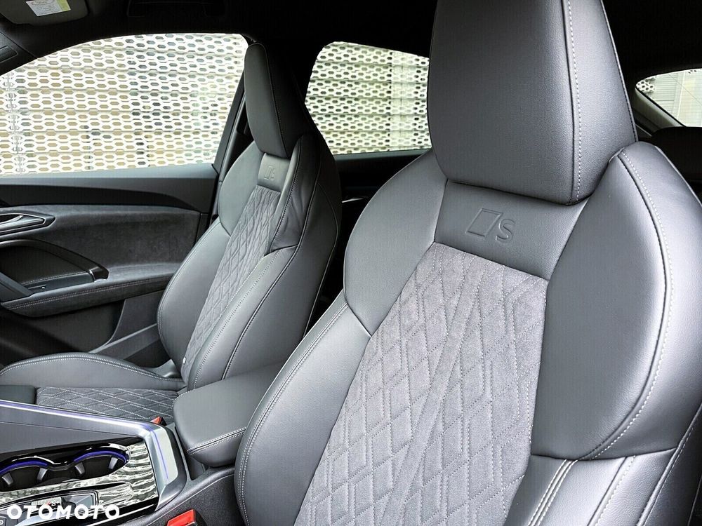 Audi Q5 Sportback - 16