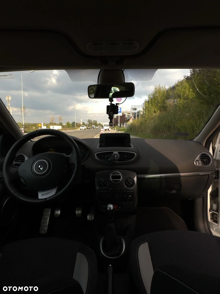 Renault Clio 2.0 16V Sport Euro5 - 12