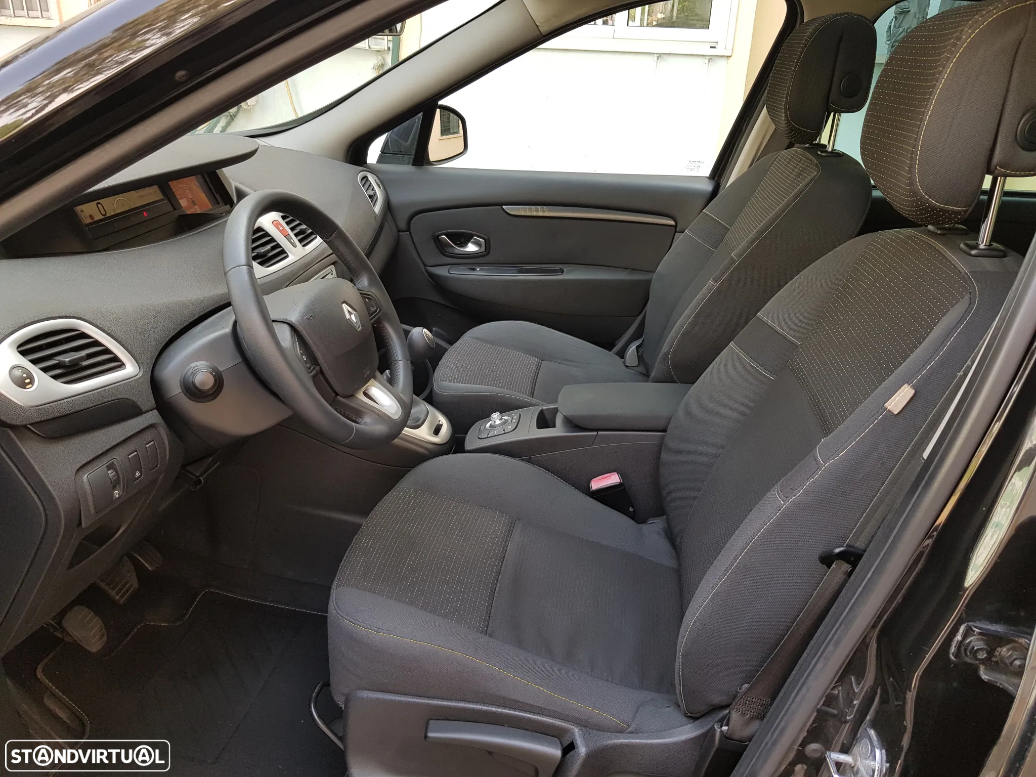 Renault Scénic 1.5 dCi Dynamique S - 27