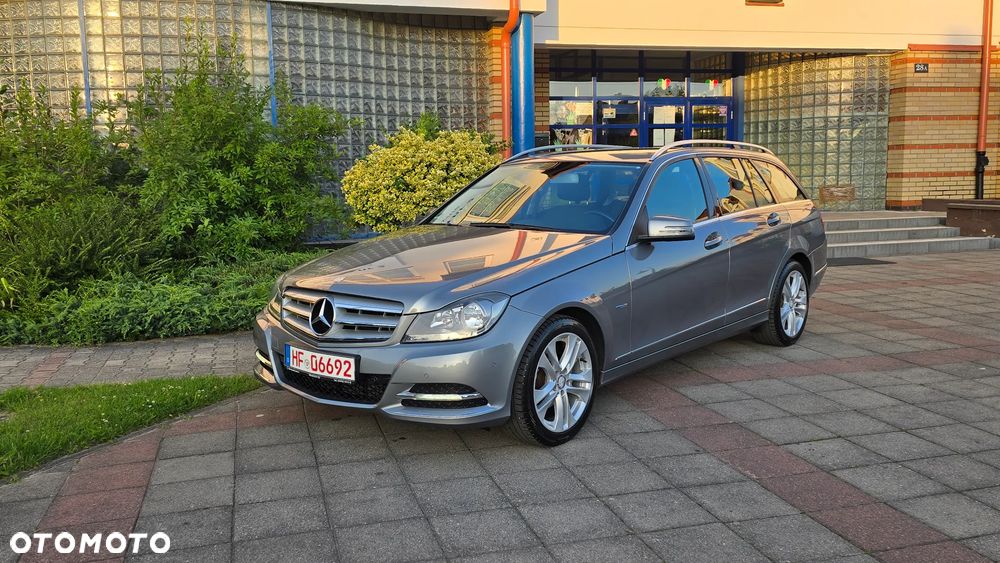 Mercedes-Benz Klasa C 180 BlueEFFICIENCY Avantgarde - 36