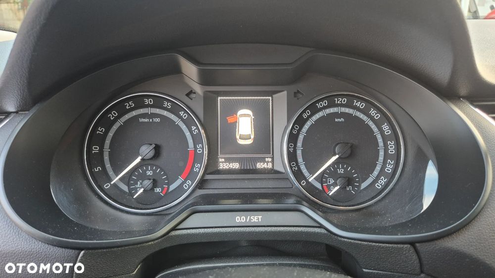 Skoda Octavia Scout 2.0 TDI 4x4 DSG - 14