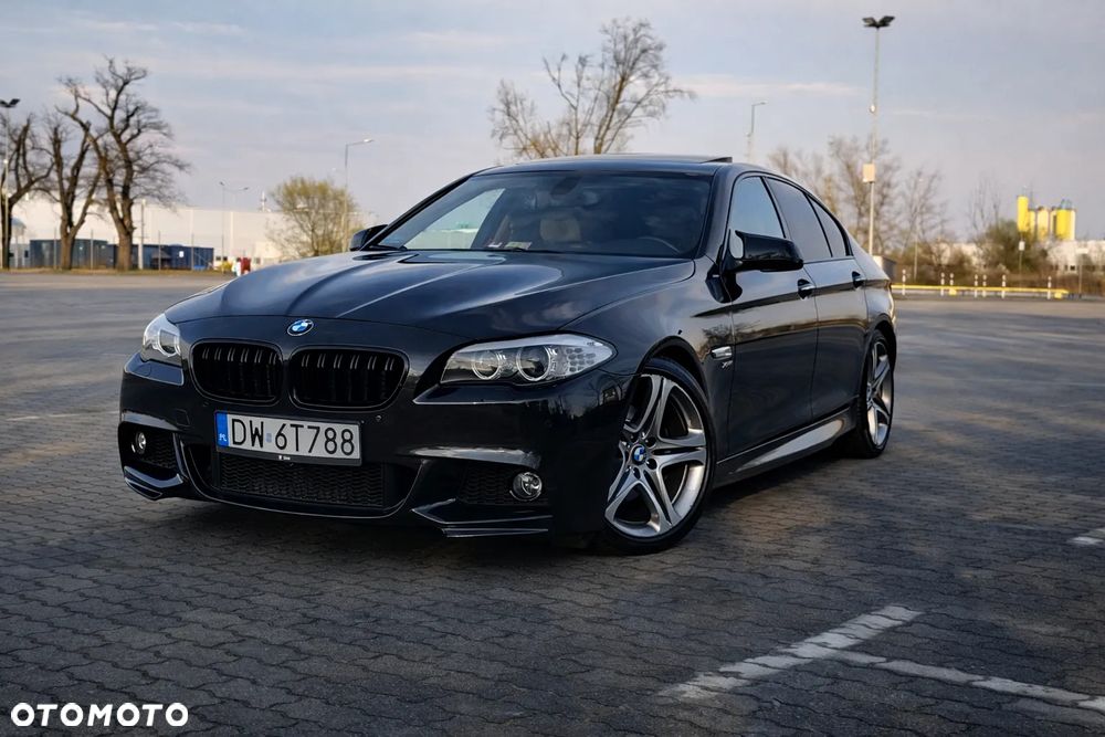 BMW Seria 5 528i xDrive Sport-Aut - 3