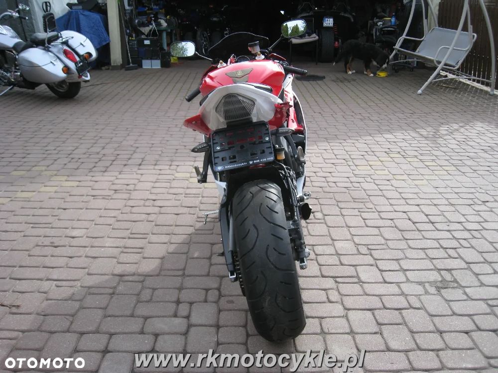 Yamaha R6 - 4