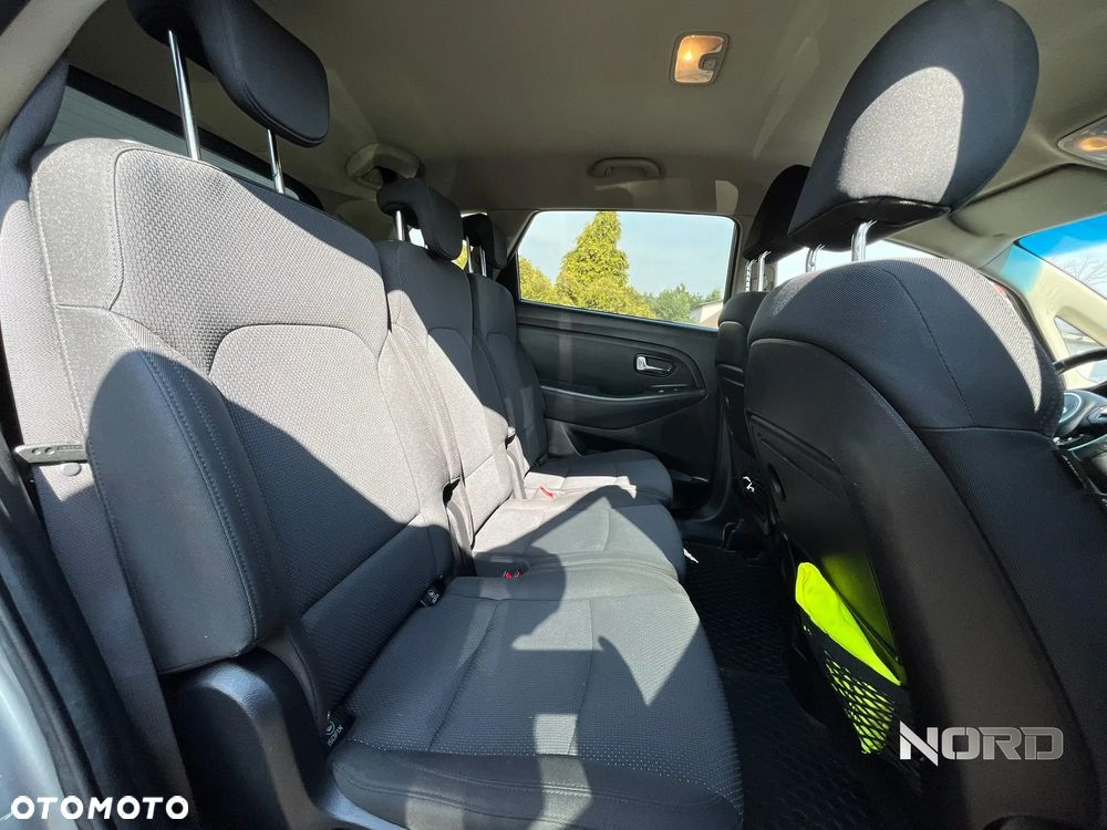 Kia Carens 1.6 GDI L - 14
