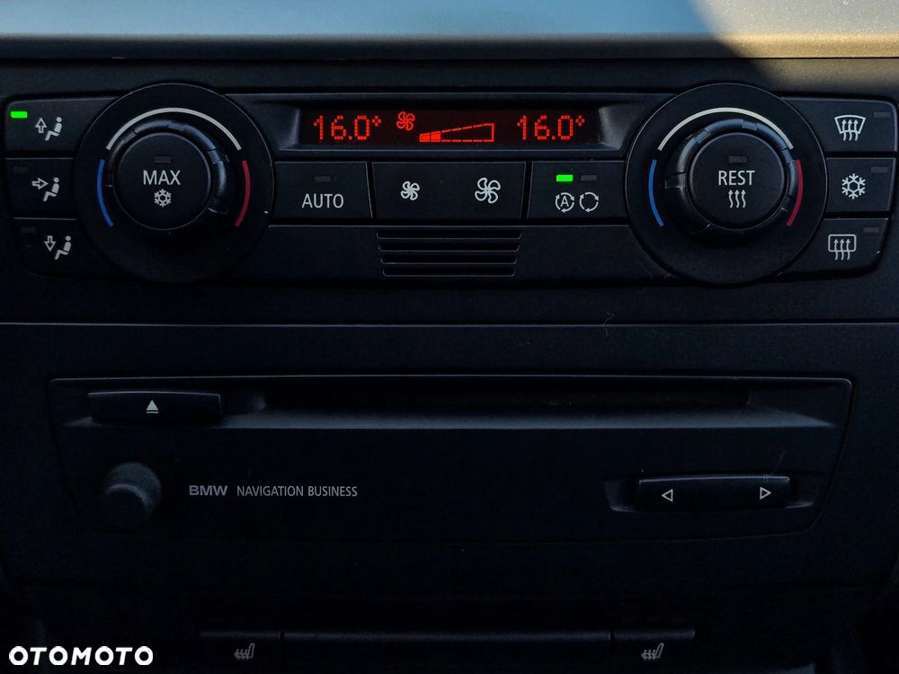 BMW Seria 1 120d - 15