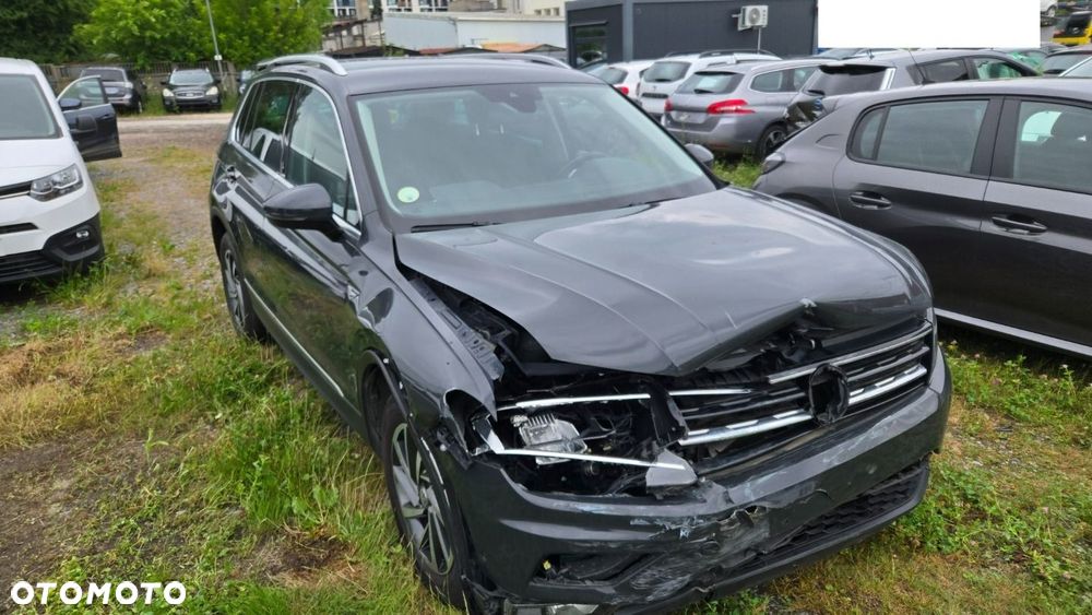 Volkswagen Tiguan - 12