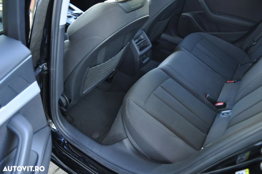 Audi A4 Limuzina 2.0 TDI S tronic Sport - 32