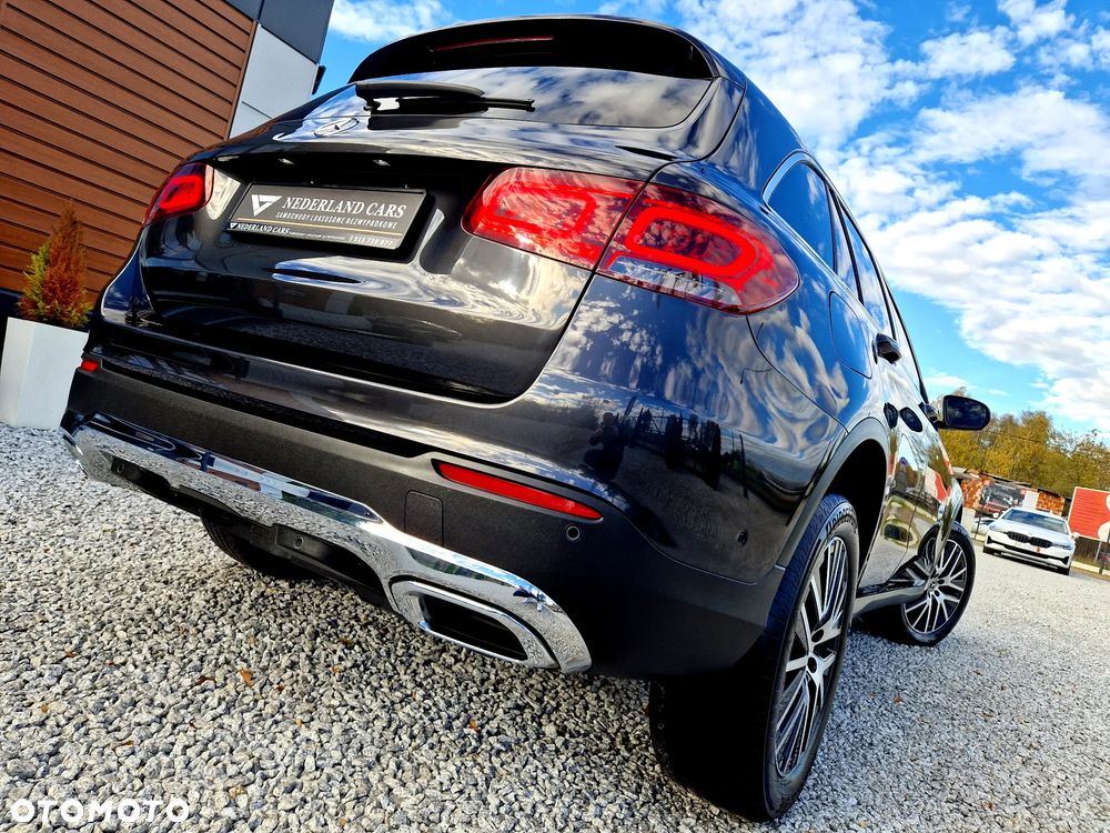 Mercedes-Benz GLC 220 d 4Matic 9G-TRONIC Exclusive - 32
