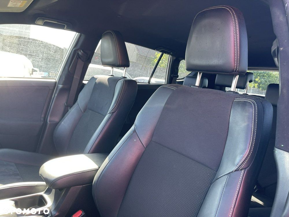 Toyota RAV4 Hybrid Style 4x2 - 12