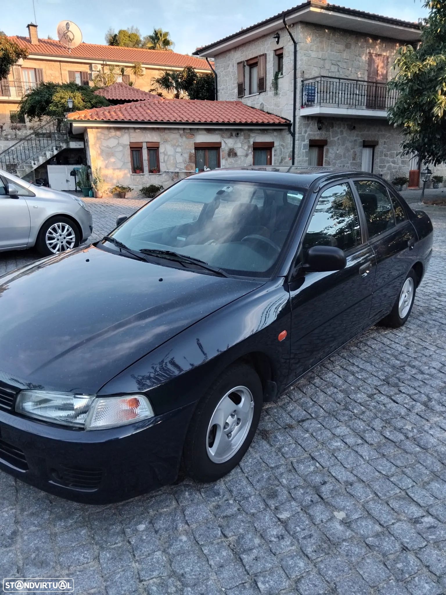 Mitsubishi Lancer - 1