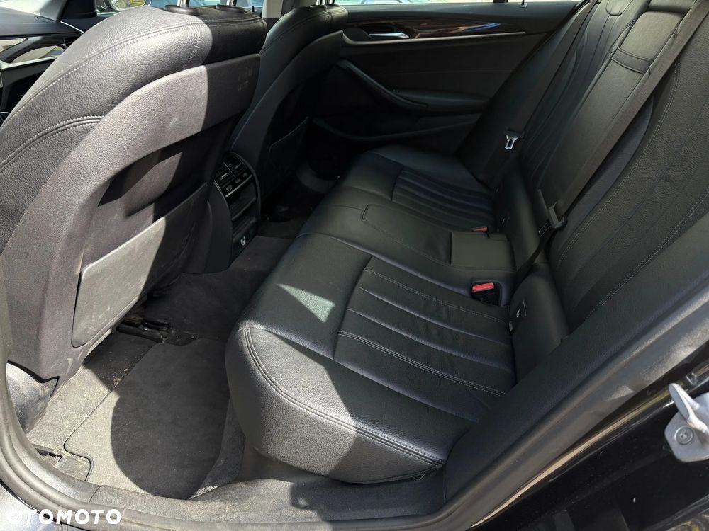 BMW Seria 5 520d Luxury Line sport - 15