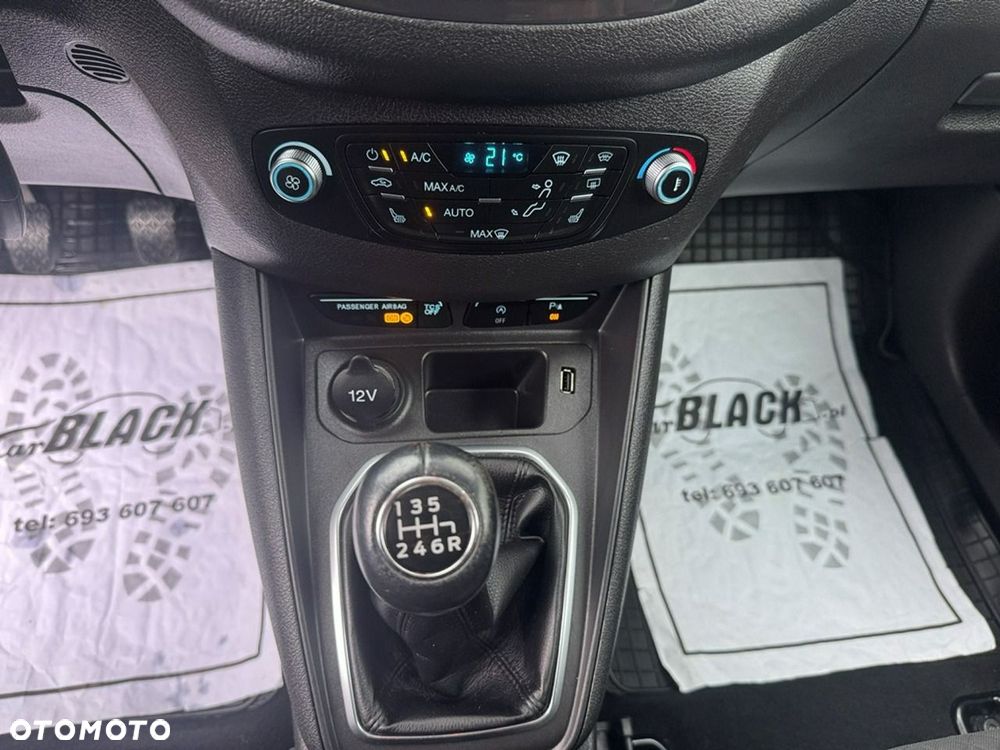 Ford Tourneo Courier - 15