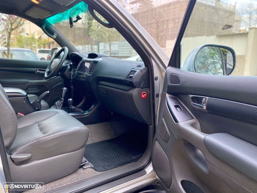 Toyota Land Cruiser 3.0 D-4D Std. Aut - 23