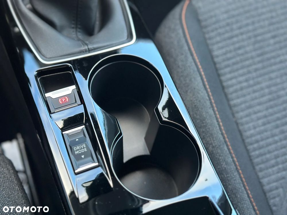 Peugeot 208 1.2 PureTech Business S&S - 12