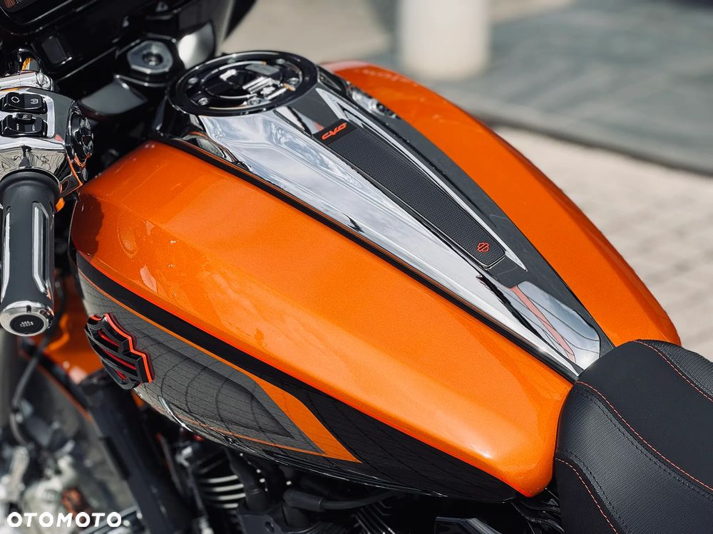 Harley-Davidson CVO Street Glide - 27