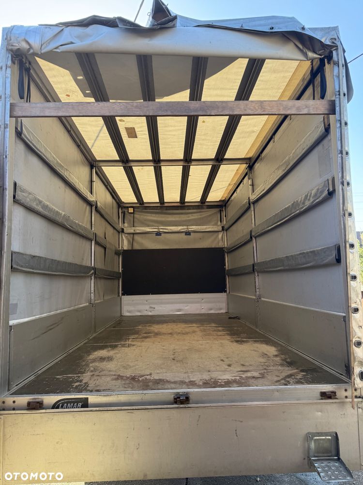 Volkswagen Crafter - 32