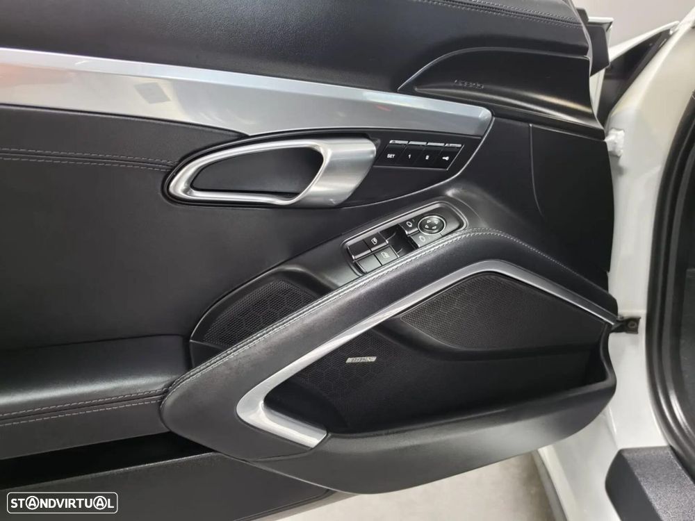 Porsche 911 (991) Turbo PDK - 35