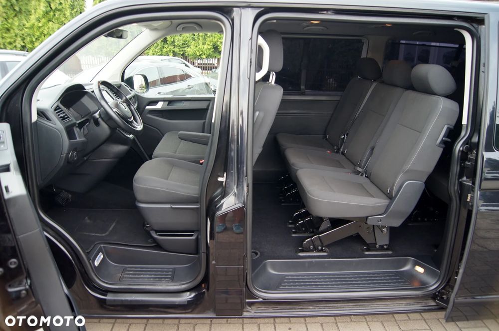 Volkswagen Caravelle - 8