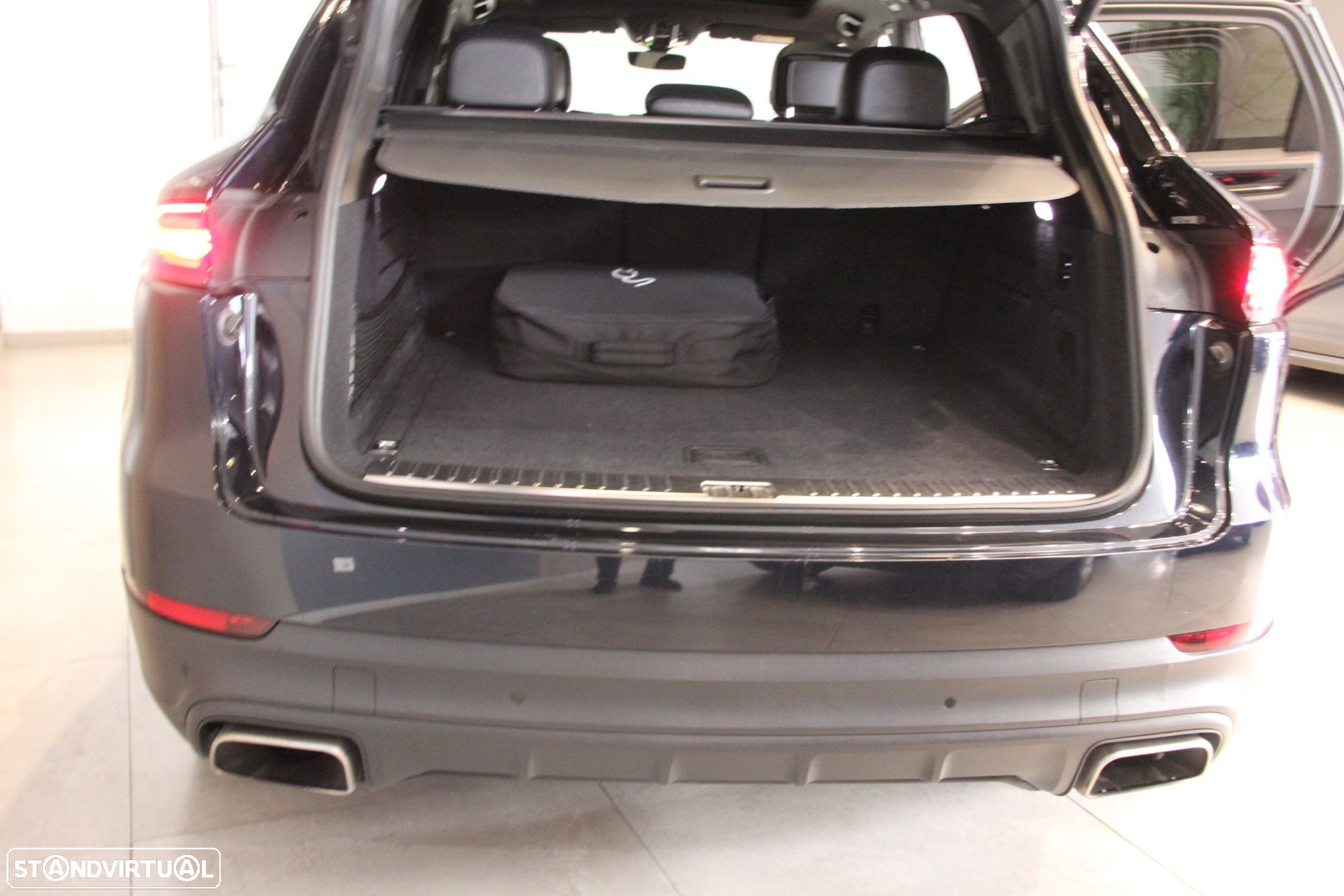 Porsche Cayenne E-Hybrid Platinum Edition - 27