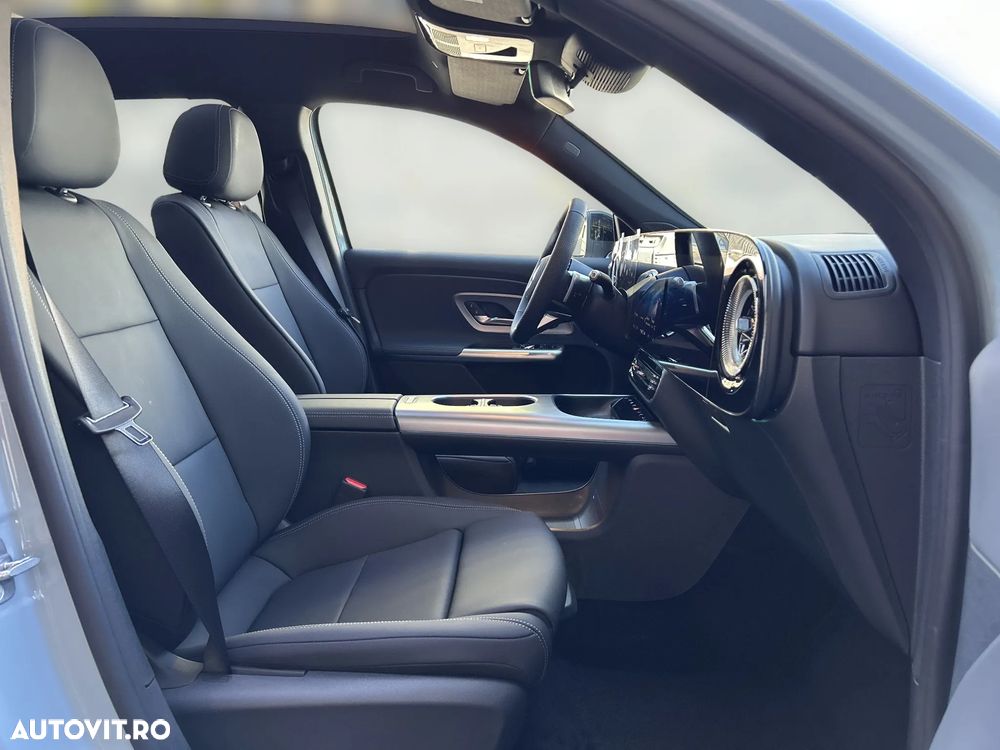 Mercedes-Benz GLB 220 4MATIC - 12