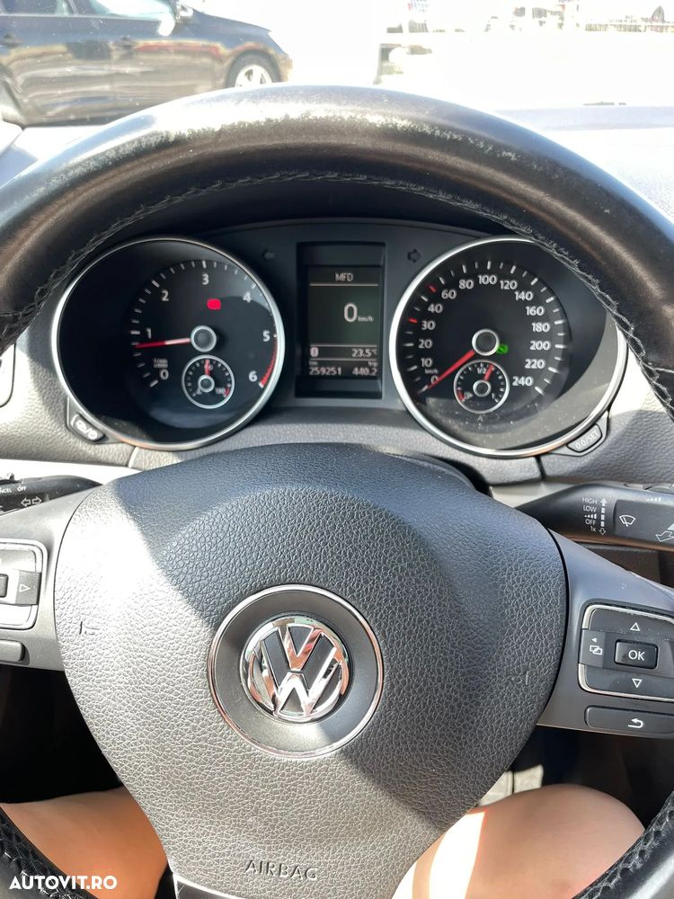 Volkswagen Golf 2.0 TDI DSG Comfortline - 5