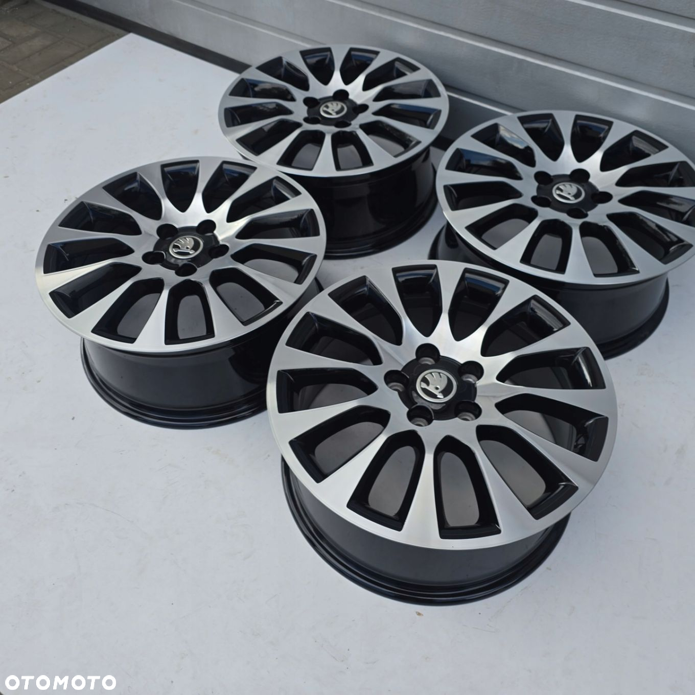 SKODA SUPERB II OCTAVIA II III IV YETI KAROQ 5x112 17 ET49 JAK NOWE - 3