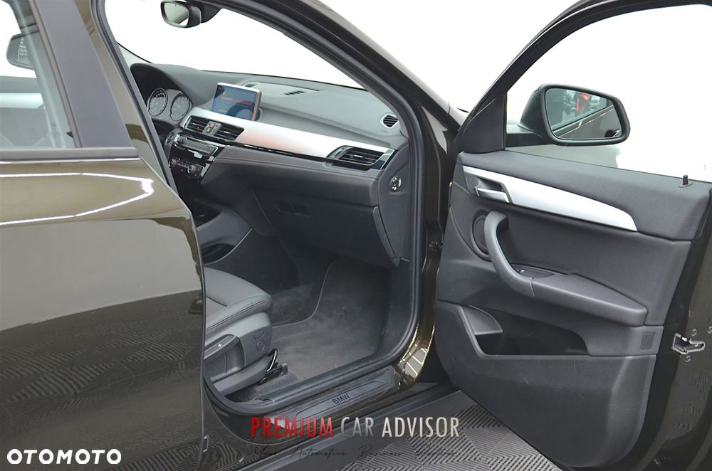 BMW X2 sDrive18i Advantage Plus - 18