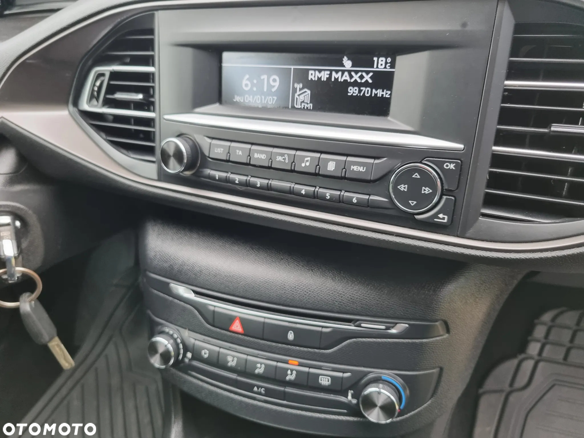 Peugeot 308 1.2 PureTech Access EU6 - 12