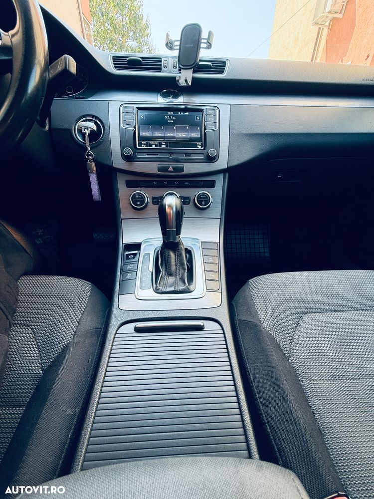 Volkswagen Passat - 22