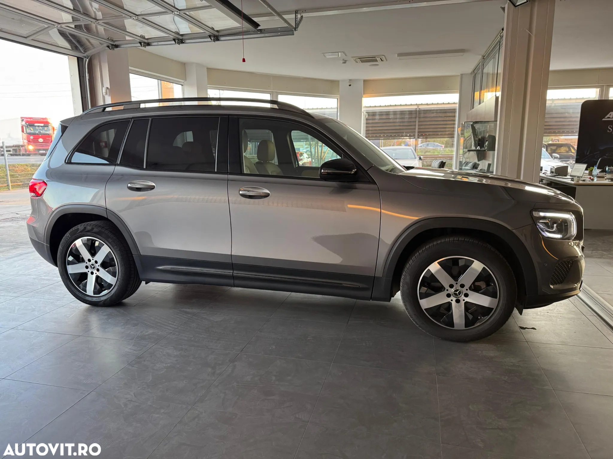 Mercedes-Benz GLB 200 d 4Matic 8G-DCT Progressive - 5