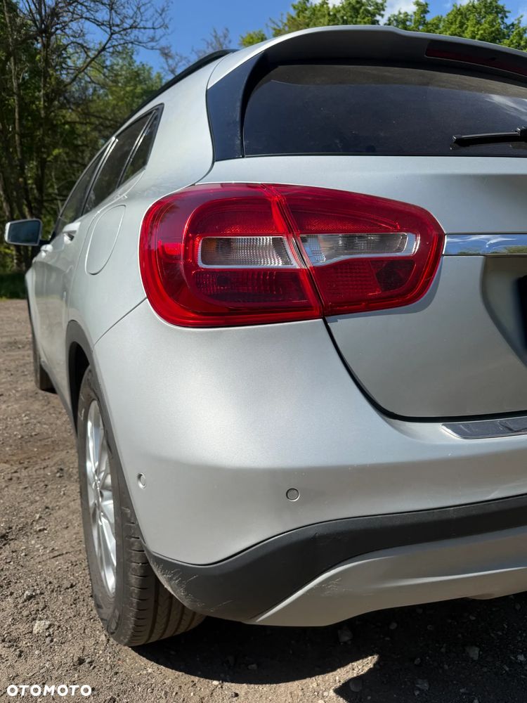 Mercedes-Benz GLA 250 4-Matic - 9