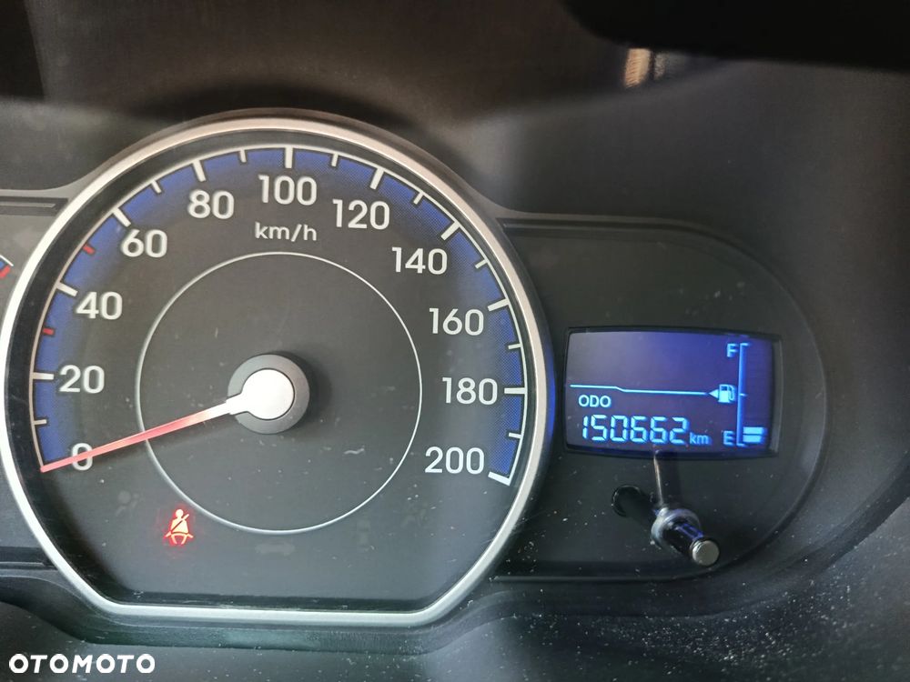 Hyundai i10 1.1 Base - 6