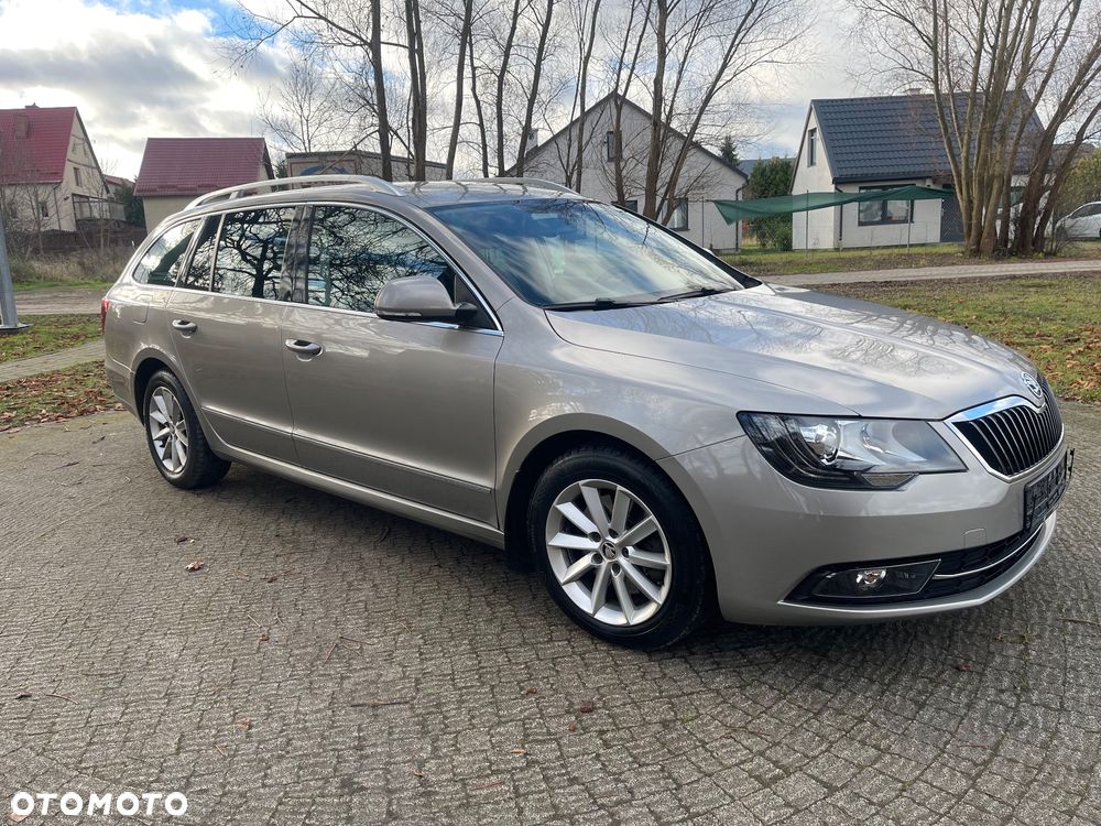 Skoda Superb 2.0 TDI DSG Exclusive - 11