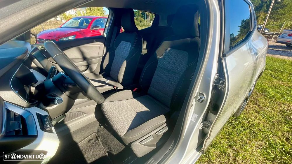 Renault Clio 1.0 TCe Limited - 17