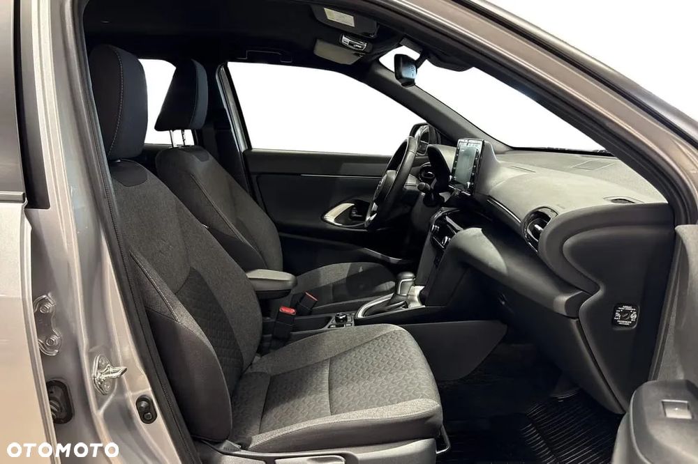 Toyota Yaris Cross - 16