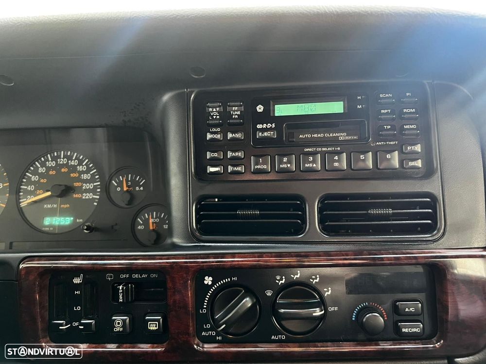 Jeep Grand Cherokee 5.9 LX - 36