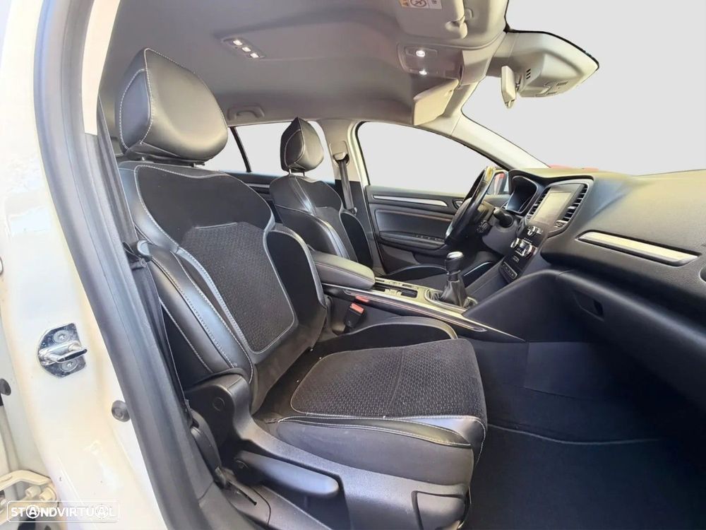 Renault Mégane Sport Tourer ENERGY TCe 130 INTENS - 14