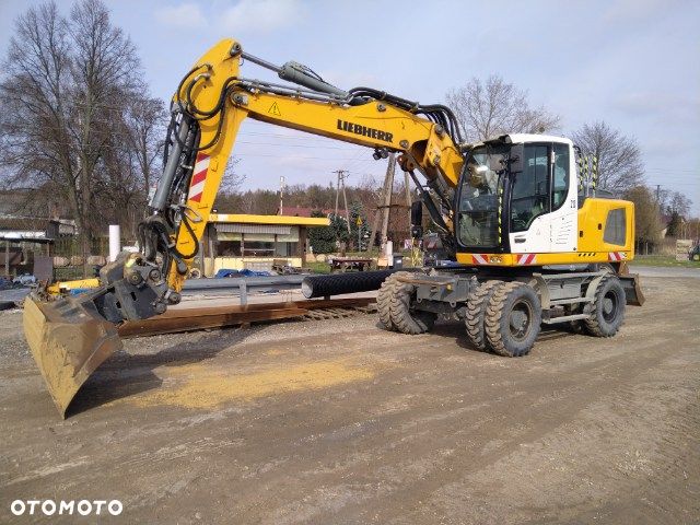 Liebherr A914 - 6