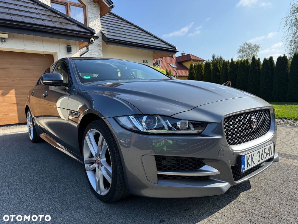 Jaguar XE 20d AWD R-Sport - 7