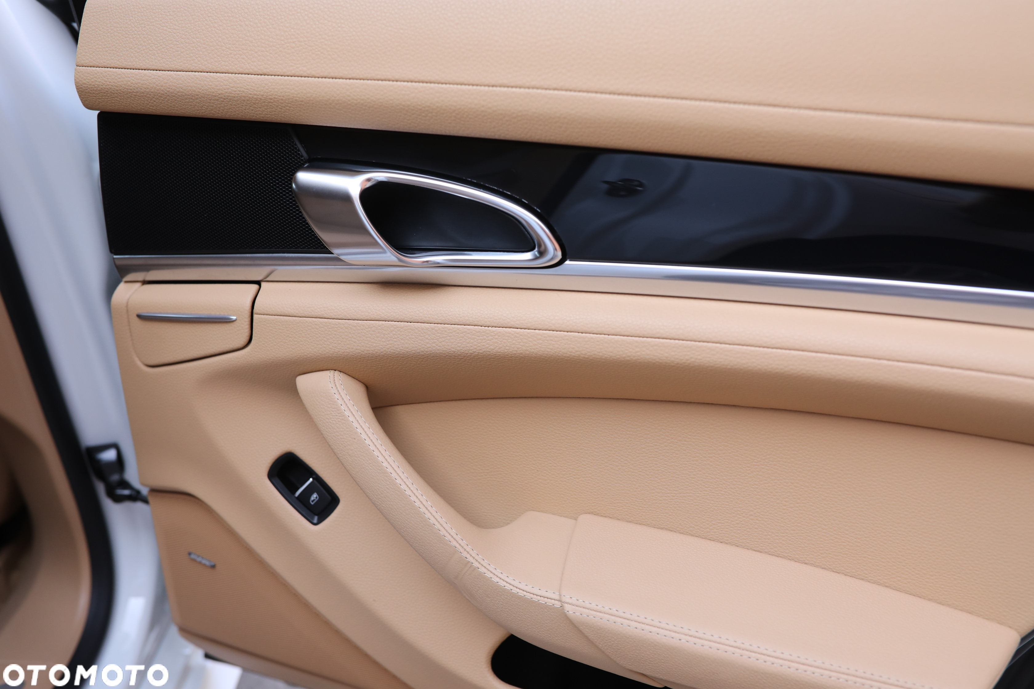 Porsche Panamera PDK - 12