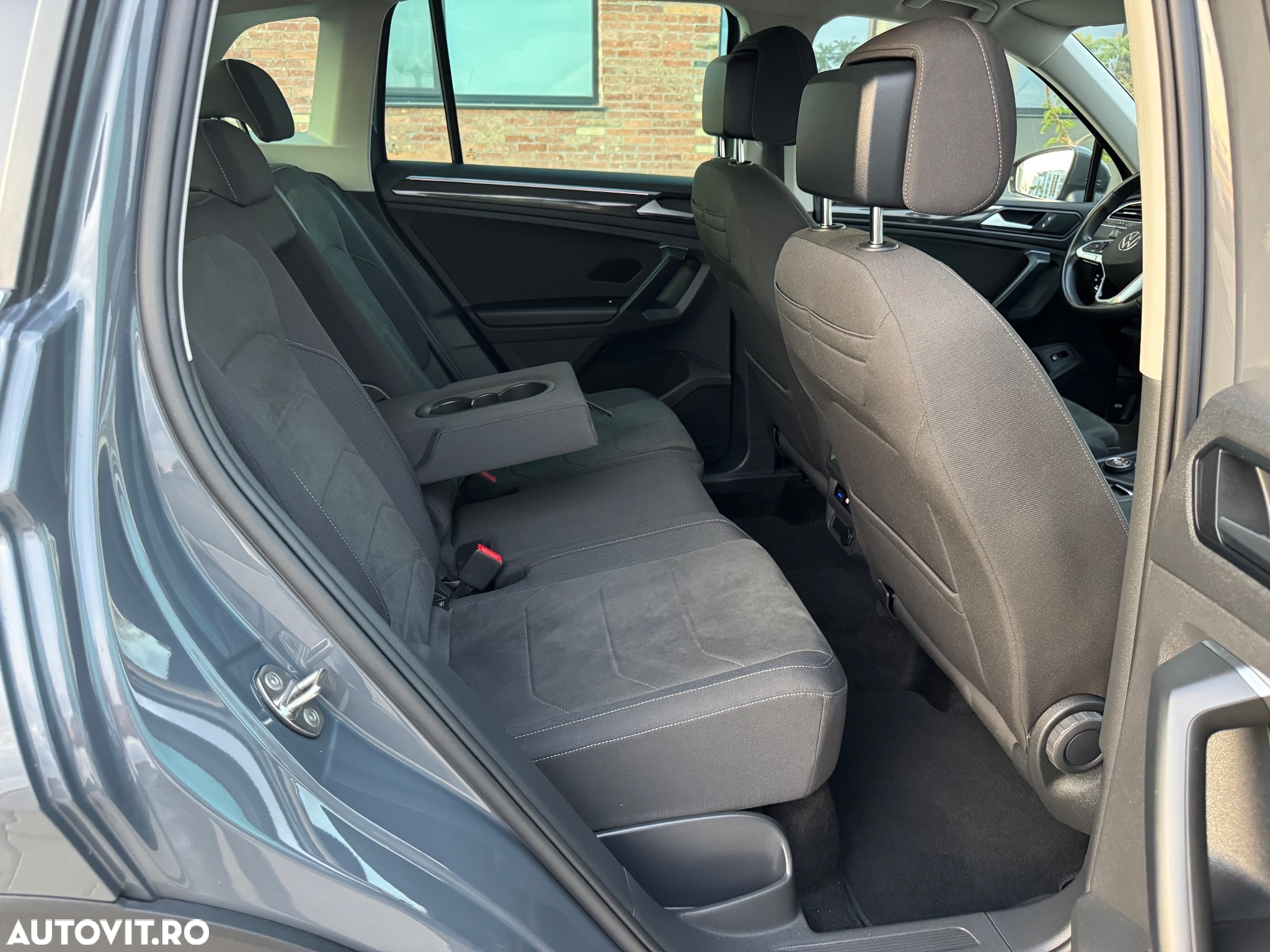 Volkswagen Tiguan 2.0 TDI SCR 4MOTION DSG Elegance - 11